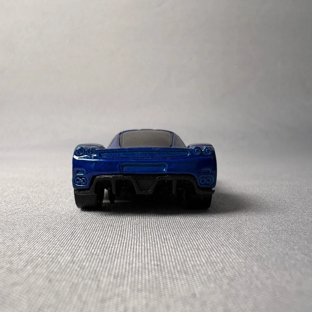 Hot Wheels Enzo Ferrari Blue 2002 Mattel Diecast Toy Car 1:64 Scale